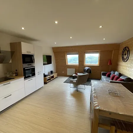 T3 Confortable Avec 2 Chambres, Parking, Proche Pistes - Fr-1-787-1 *